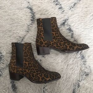 Saint Laurent leopard Wyatt chelsea boots 37